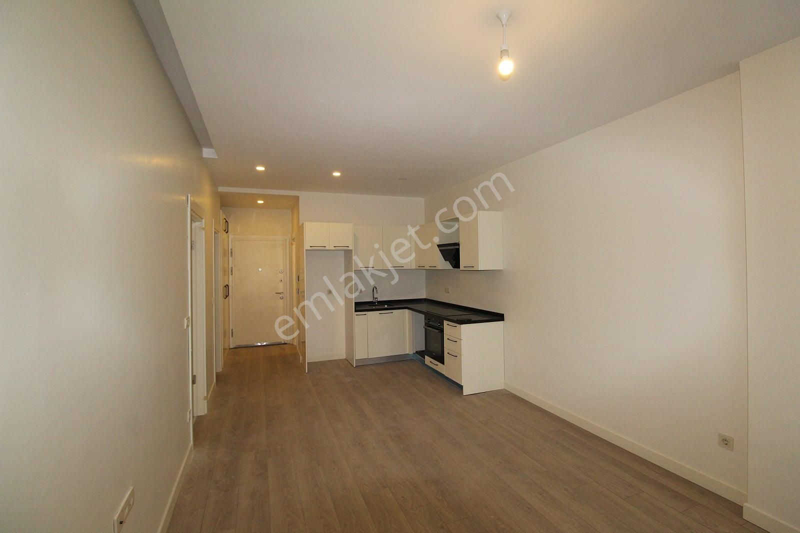 İstanbul Taksim Palas'ta 1.5+1 Balkonlu Kiralık Daire - Görsel 6