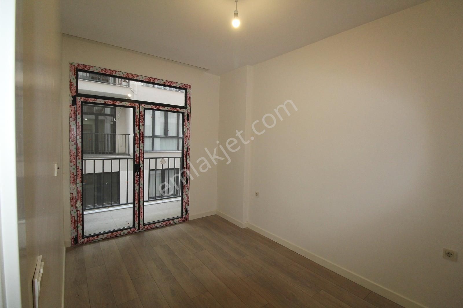 İstanbul Taksim Palas'ta 1.5+1 Balkonlu Kiralık Daire - Görsel 14