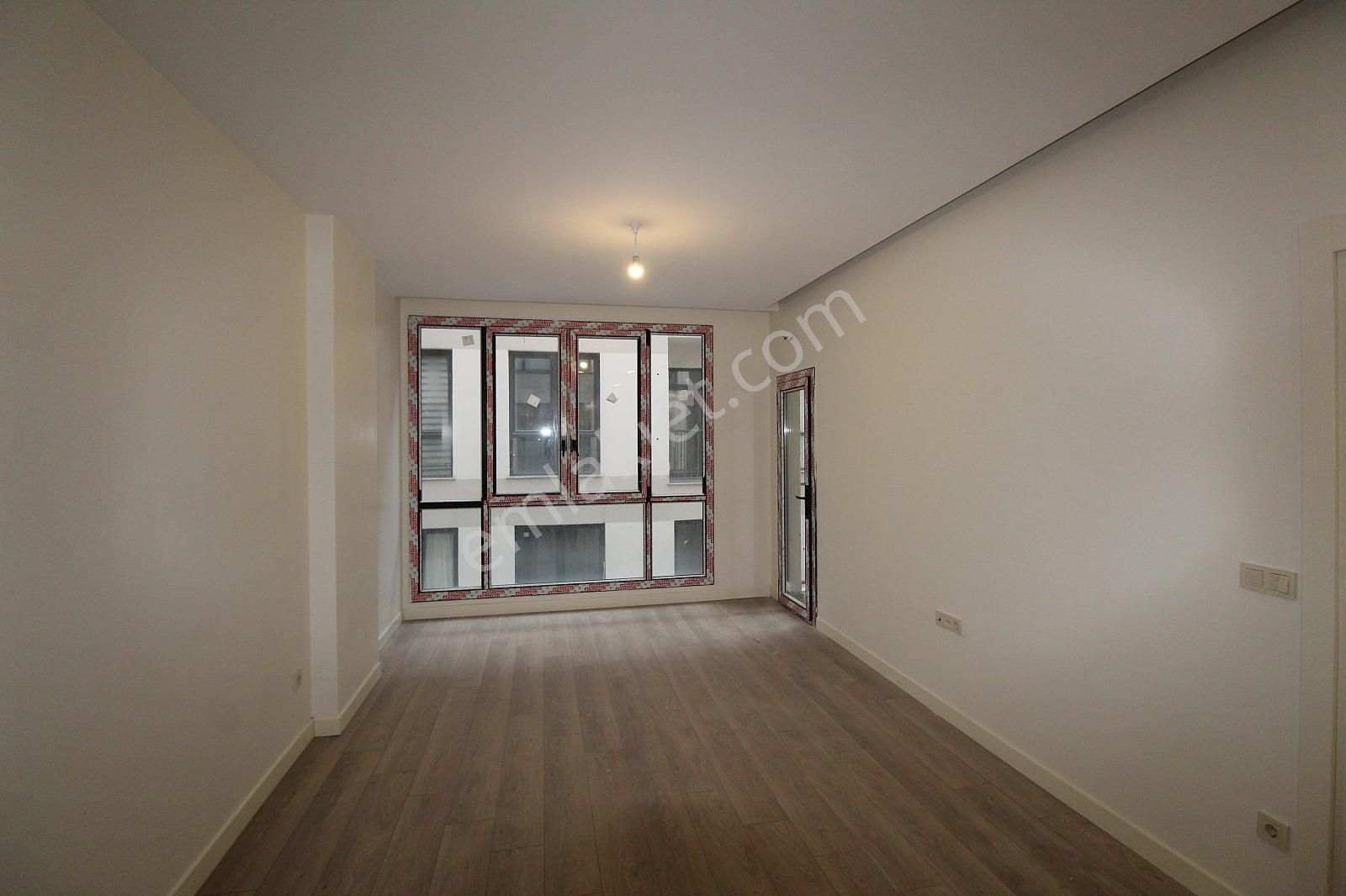 İstanbul Taksim Palas'ta 1.5+1 Balkonlu Kiralık Daire - Görsel 5