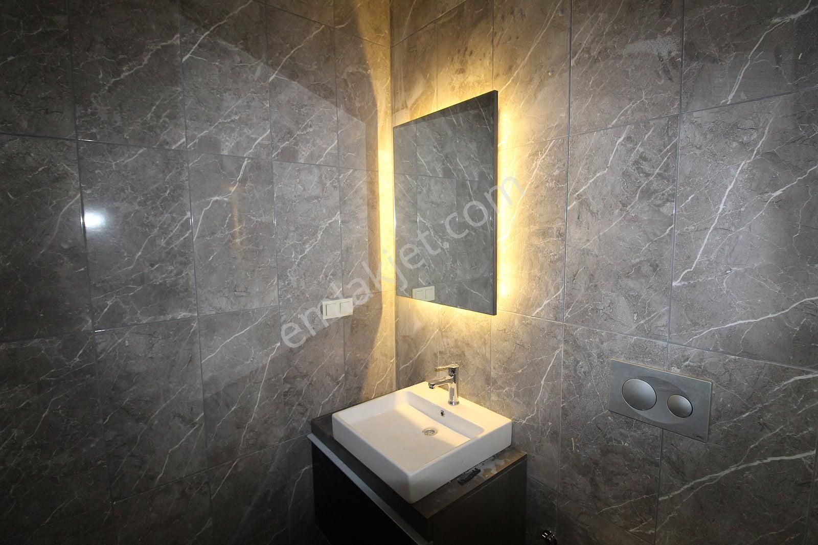 İstanbul Taksim Palas'ta 1.5+1 Balkonlu Kiralık Daire - Görsel 8