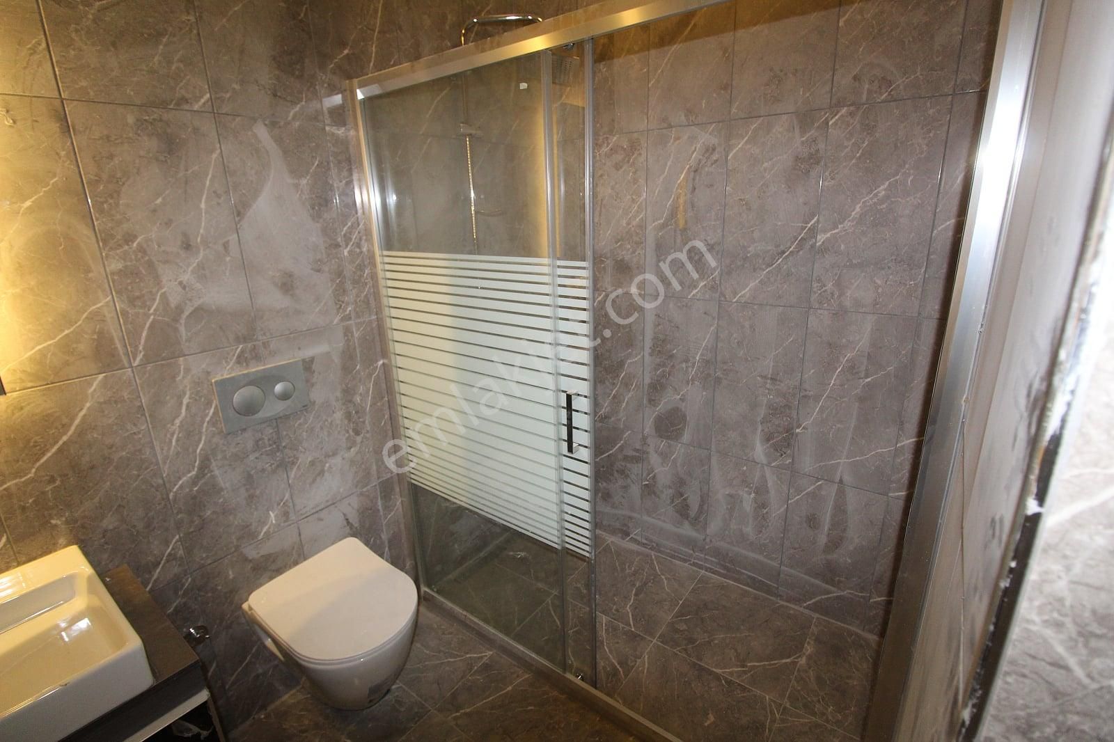 İstanbul Şişli'de 1.5+1 Balkonlu Eşyasız Kiralık Daire - Görsel 8