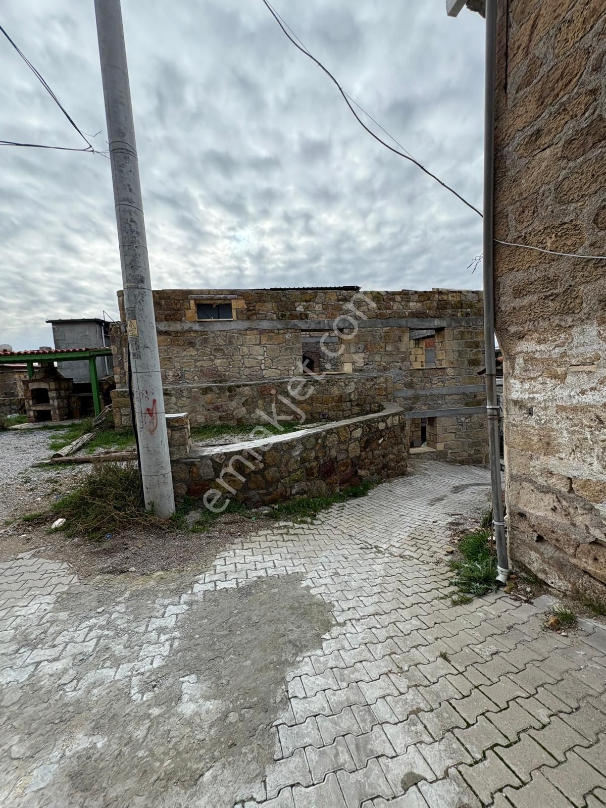 Kuzey Ege’nin Cenneti Sazlı Köyü’nde Satılık Taş Ev - Görsel 6