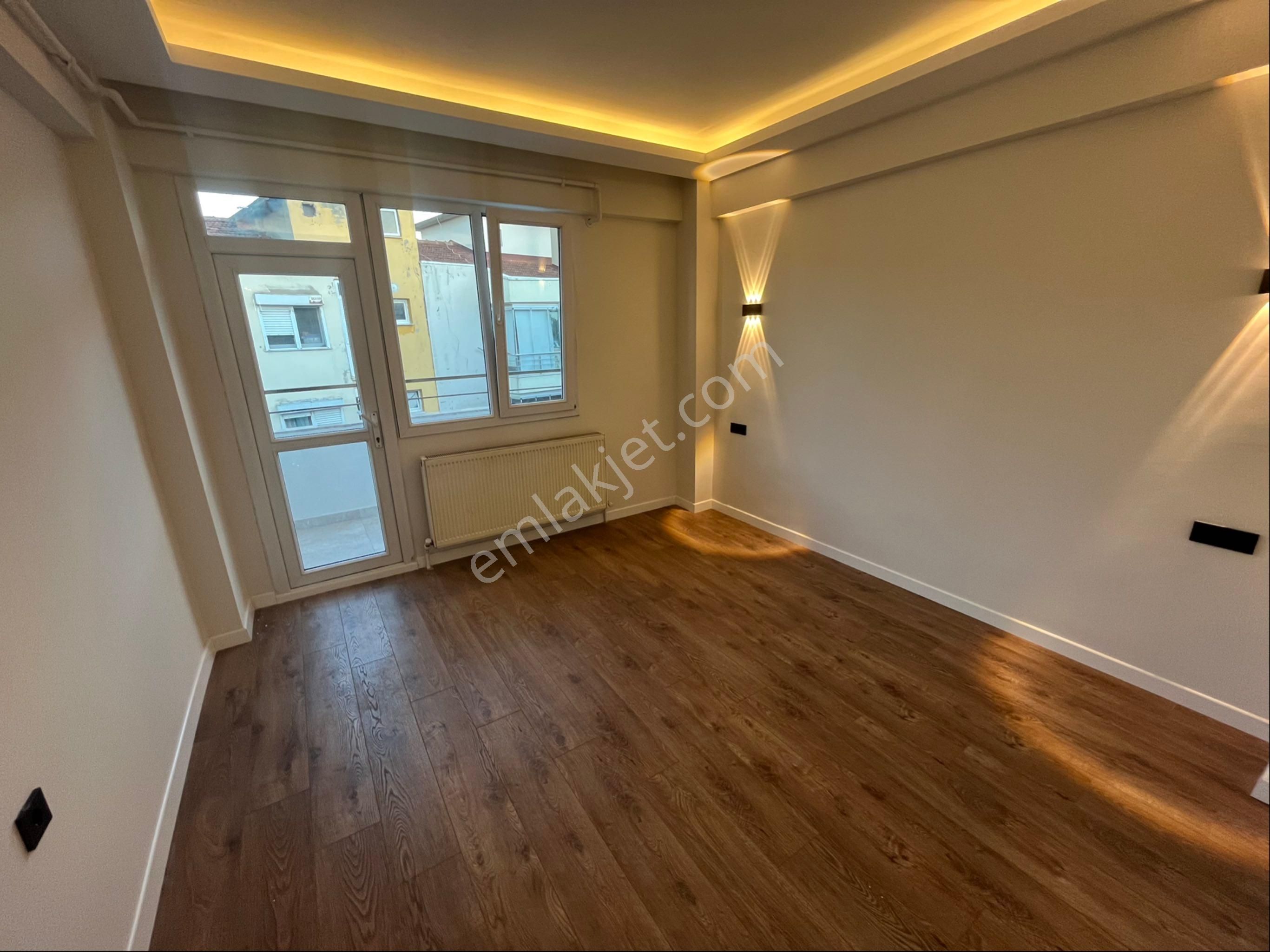 Ata Caddesinde Deniz Manzaralı Asansörlü 3+1 Satılık Daire - Görsel 23