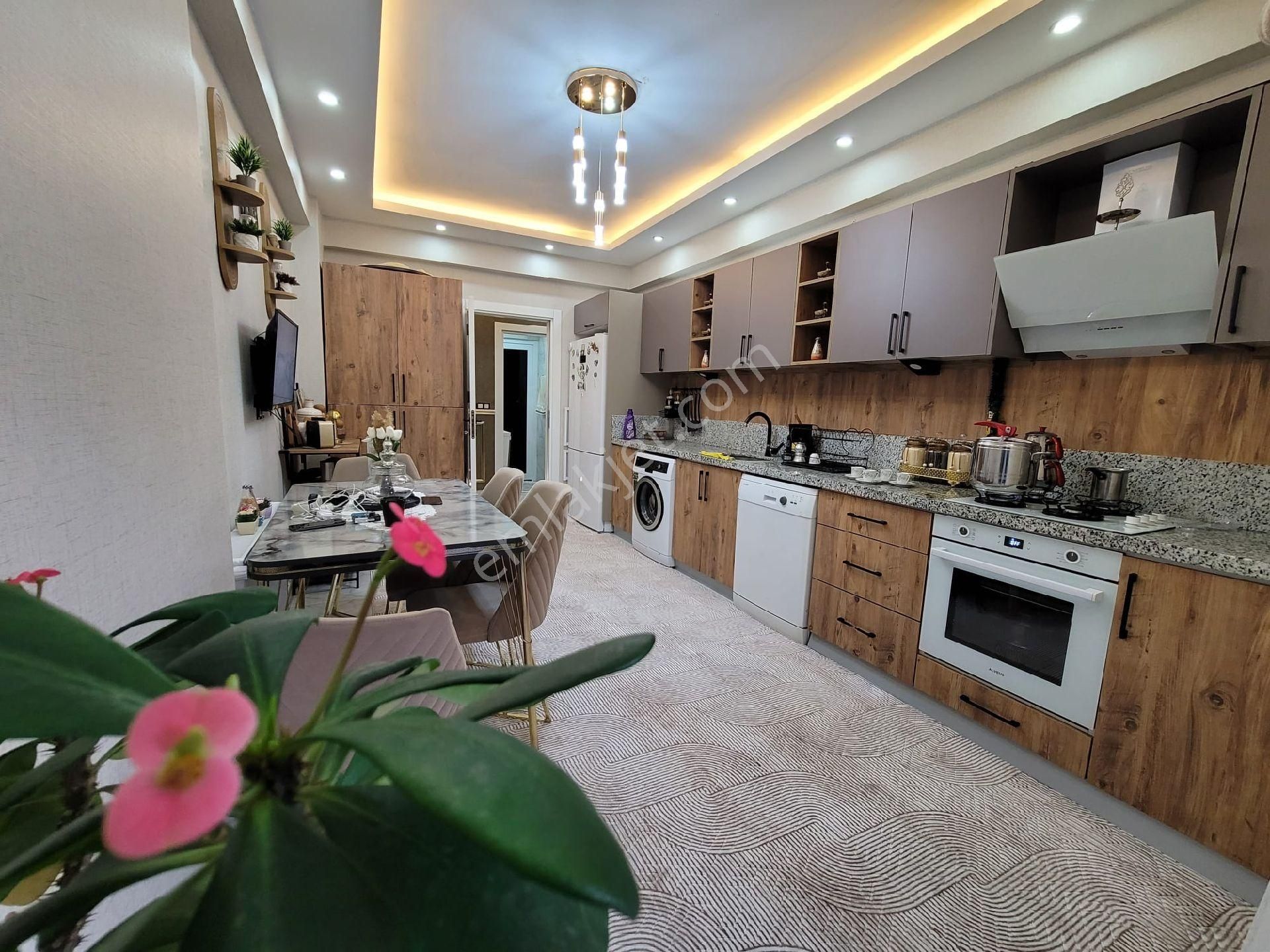 Cadde Seyran'dan Satılık Lüks 3+1 160m2 Güvenlikli Merkezi Konum - Görsel 6