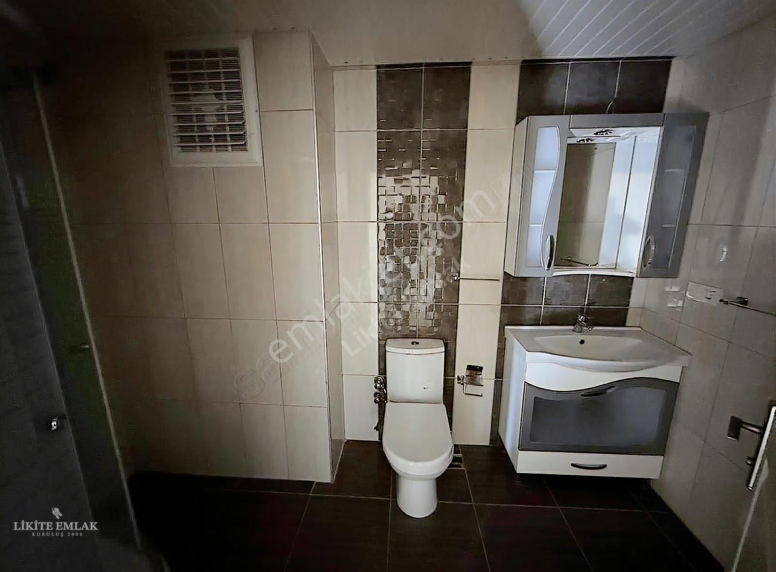 Likite Emlak'tan Hürriyet Merkezde Cam Balkonlu Satılık Geniş3+1 - Görsel 9