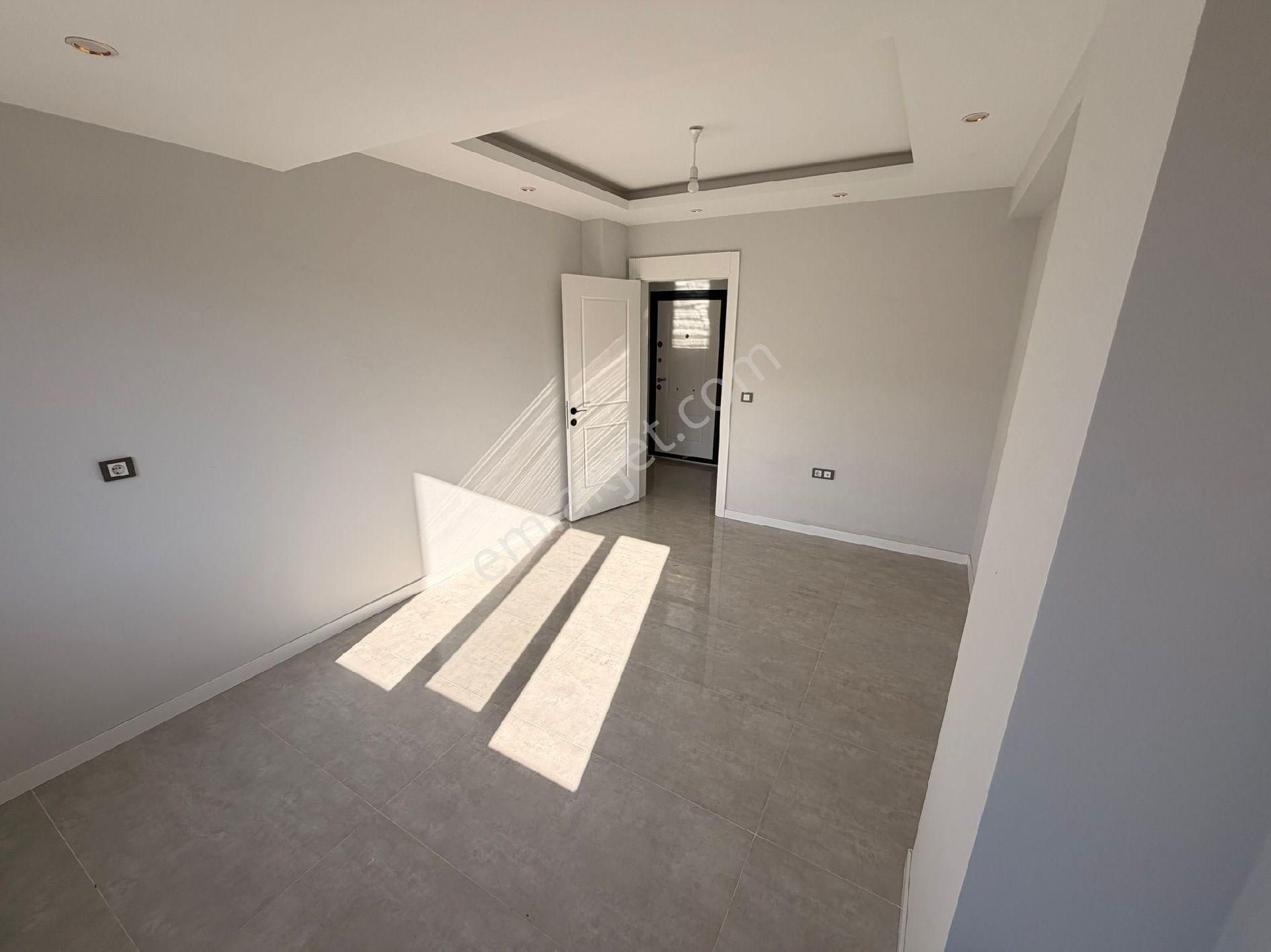 Karahasanlı Mahallesinde 170 M2 Ara Kat Daire 7500.000 Tl - Görsel 6