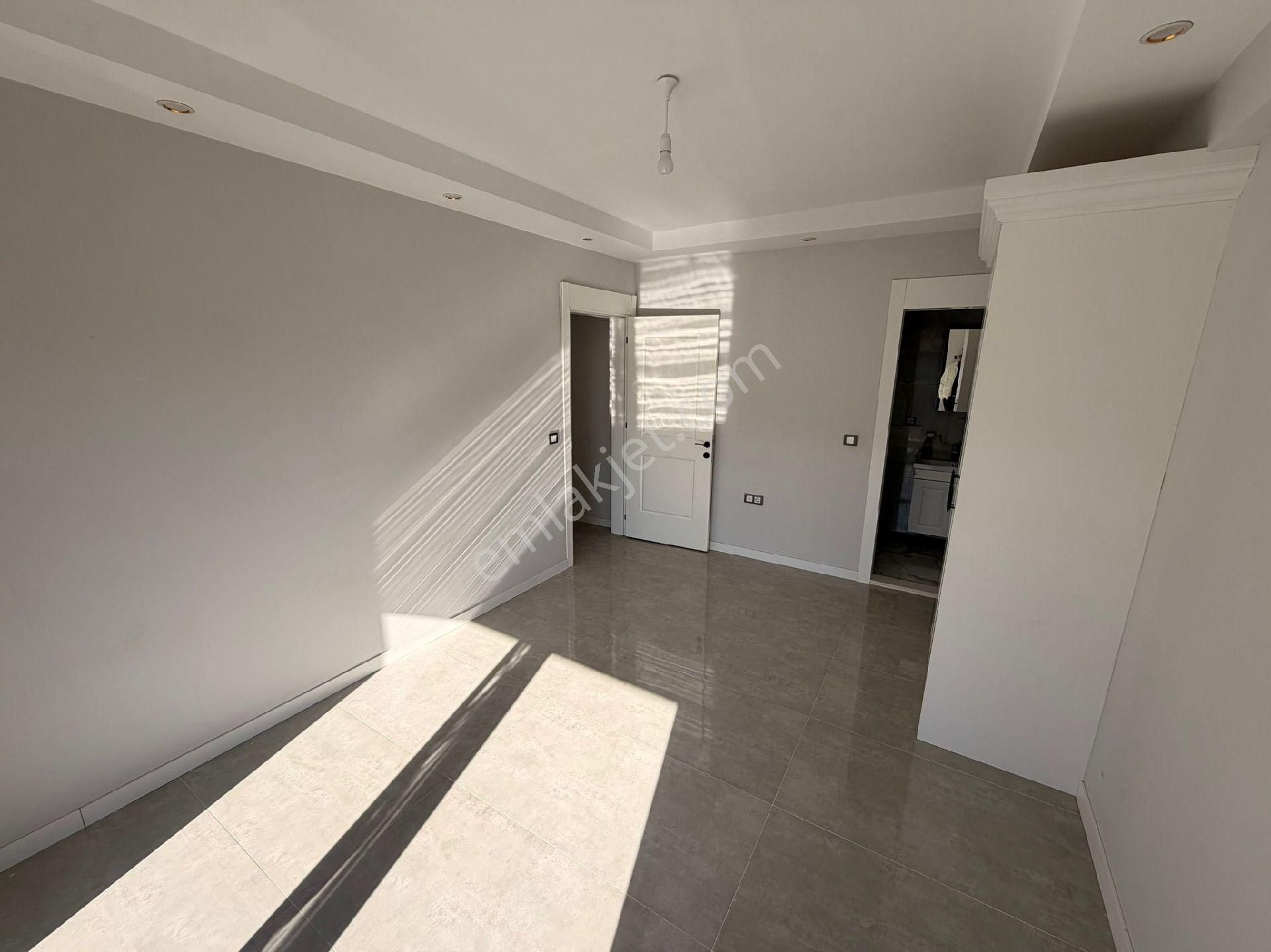 Karahasanlı Mahallesinde 170 M2 Ara Kat Daire 7500.000 Tl - Görsel 13