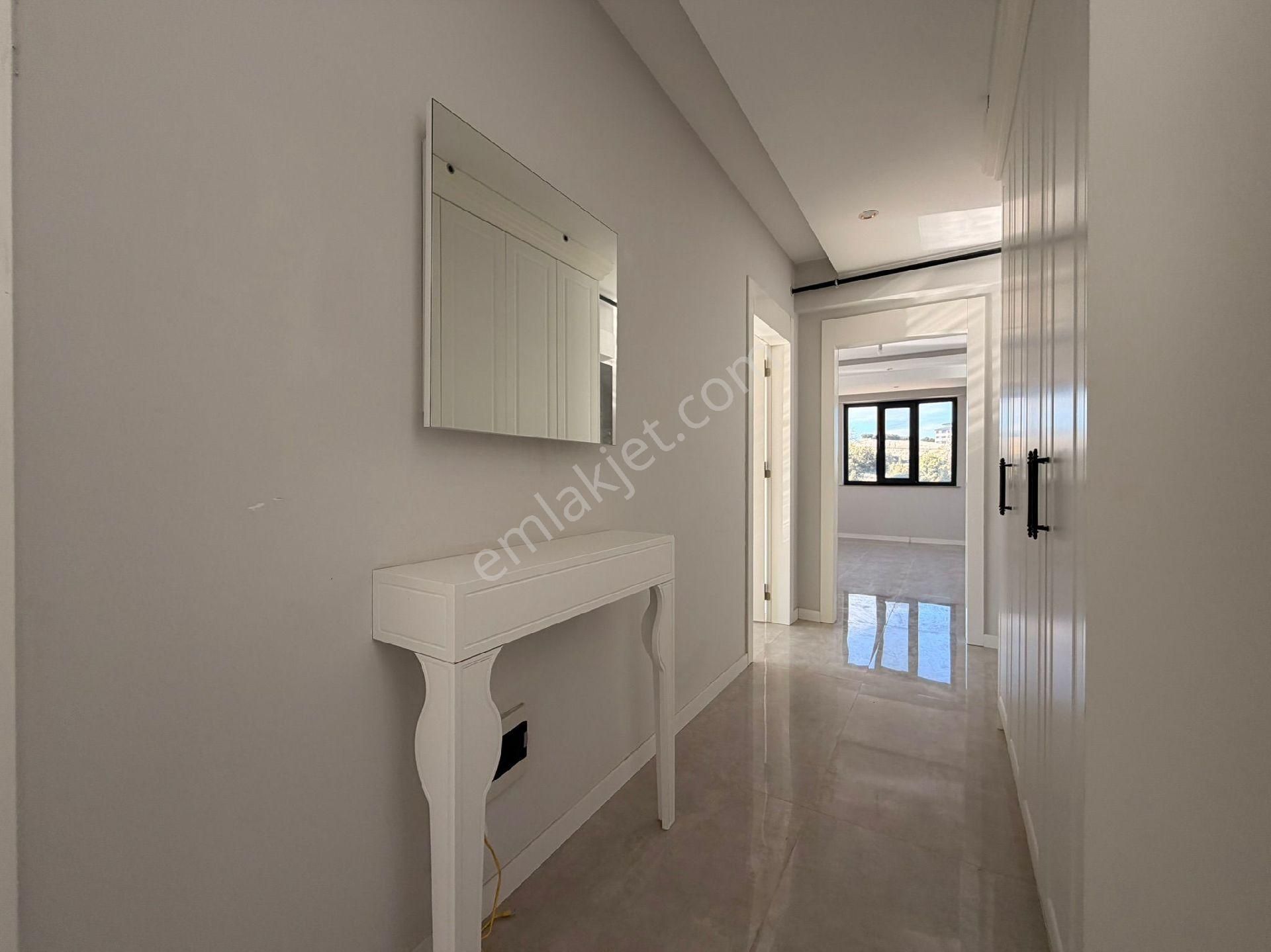 Karahasanlı Mahallesinde 170 M2 Ara Kat Daire 7500.000 Tl - Görsel 15