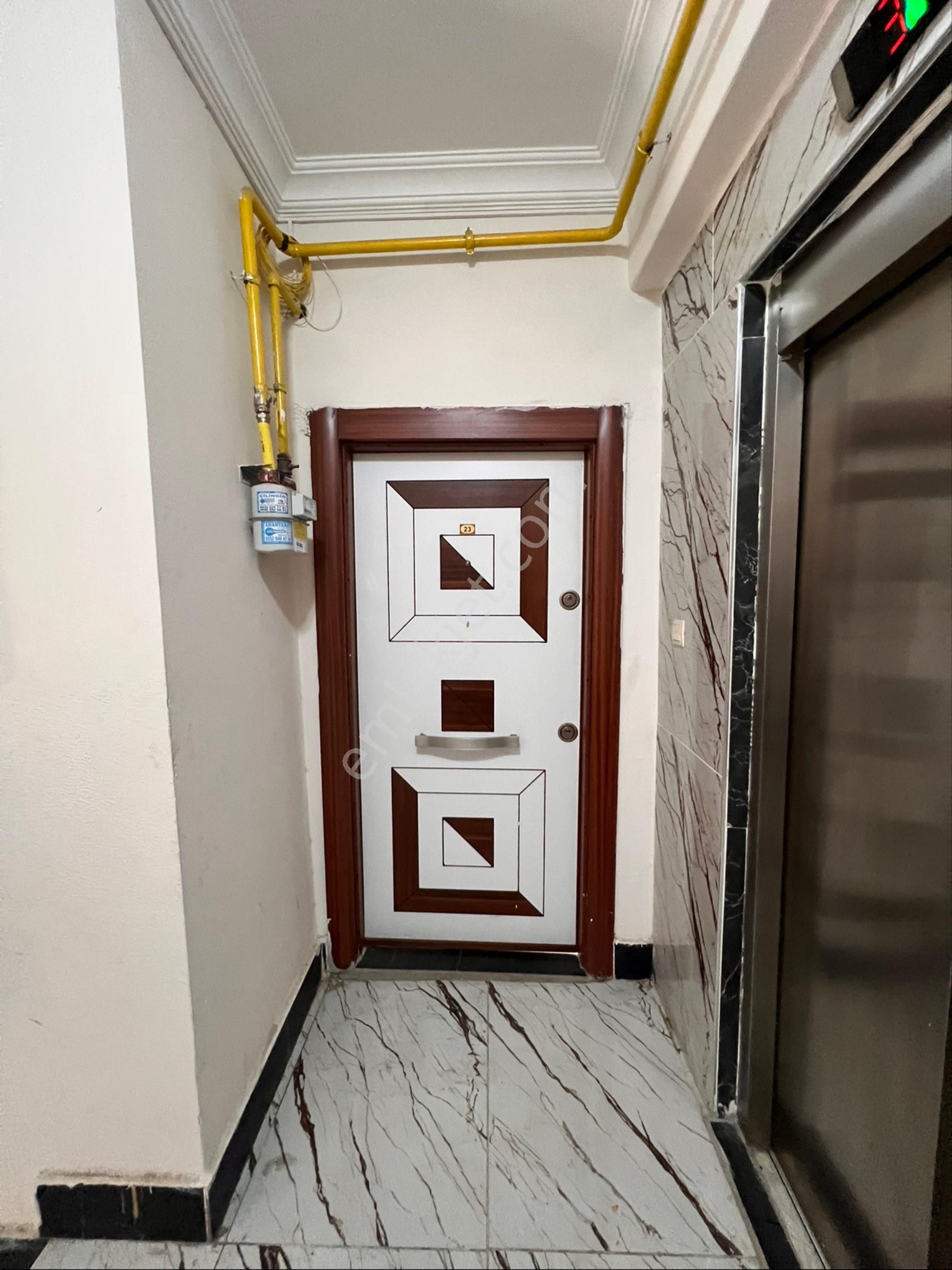 İzol Emlaktan Karaköprü Akpıyarda Kiralık Eşyalı 3+1 Daıre - Görsel 11
