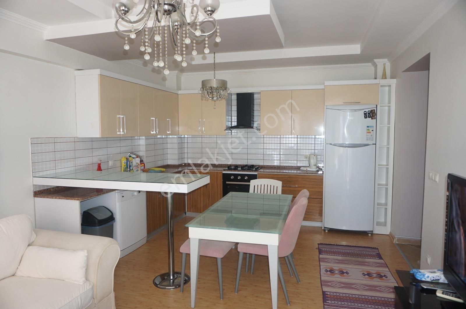 Aksu Altıntaş Mahallesinde Eşyalı Kiralık 2+1 Daire - Görsel 3