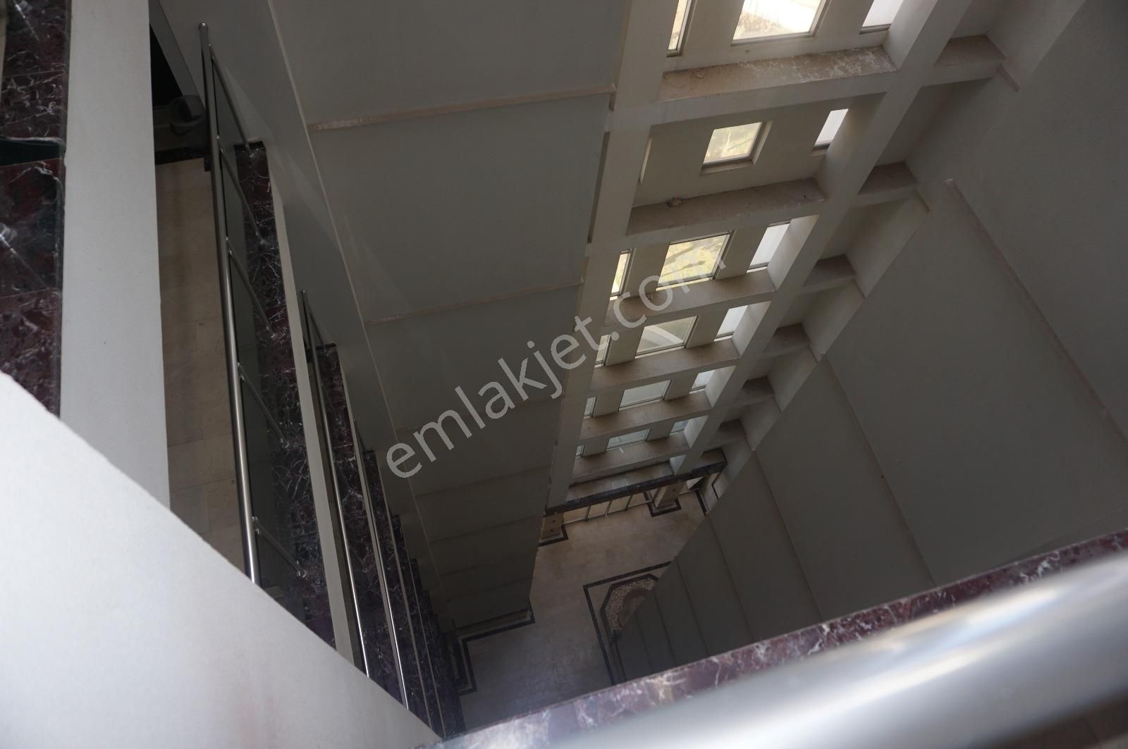 Aksu Altıntaş Mahallesinde Eşyalı Kiralık 2+1 Daire - Görsel 2