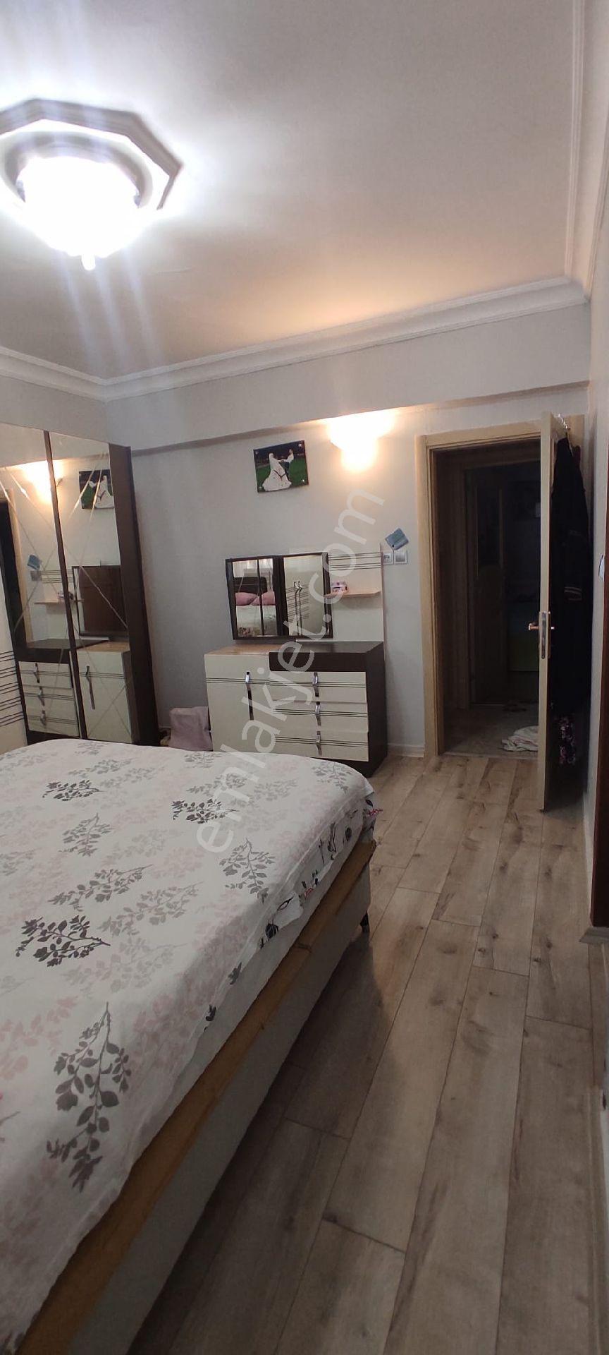4 Oda Doğalgazlı Parkeli Kiler Merkezi Konumda Lokasyon Olarak İyidir Şehrin Merkezi - Görsel 18