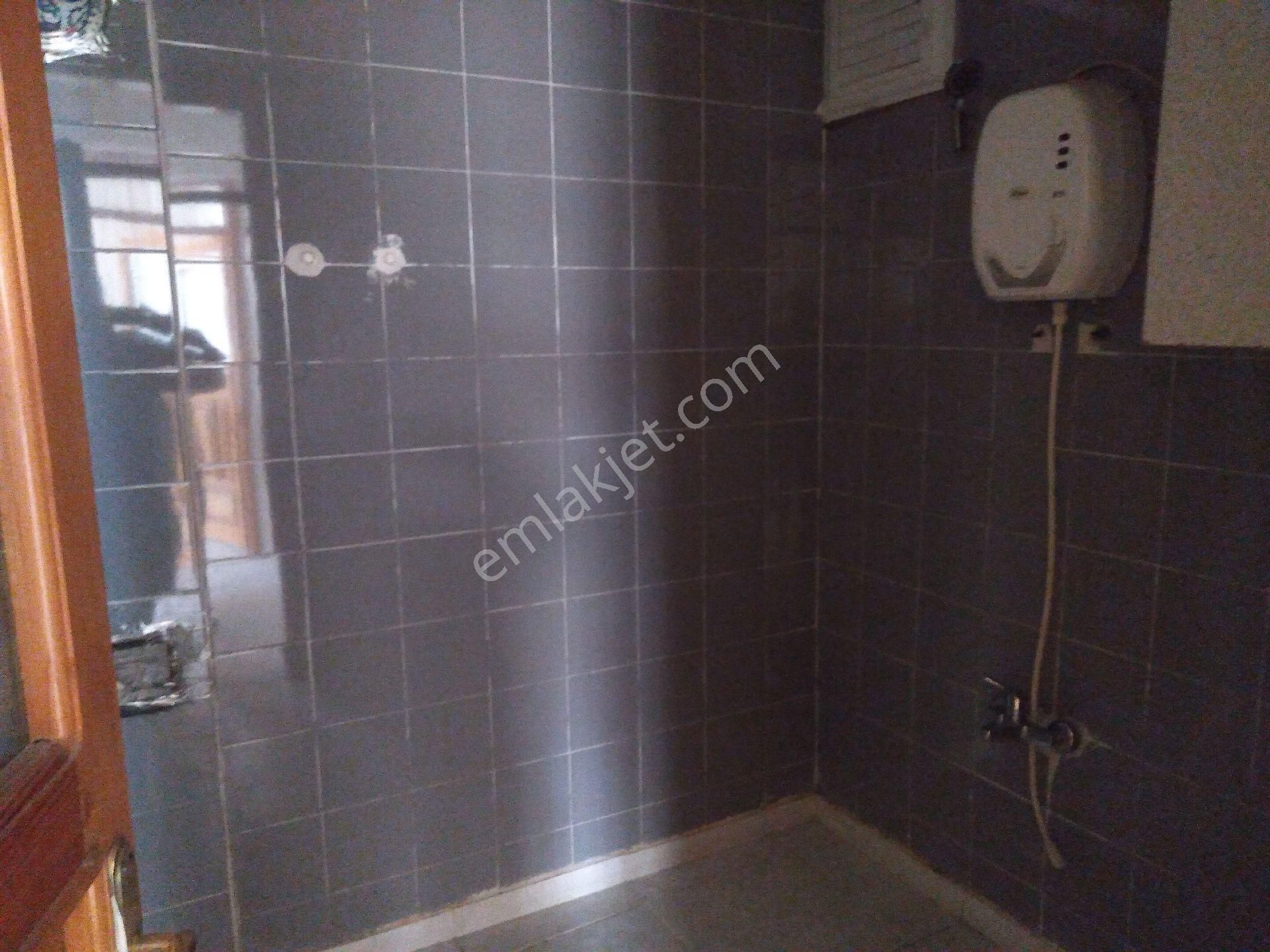 Karaköprü 2 35 1 Kat 4 Oda Doğalgazlı - Görsel 17