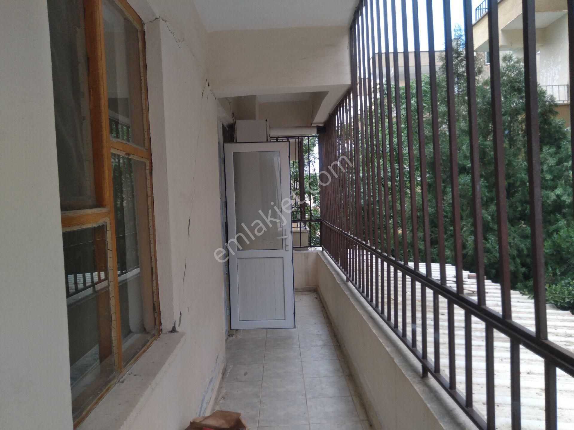 Karaköprü 2 35 1 Kat 4 Oda Doğalgazlı - Görsel 5