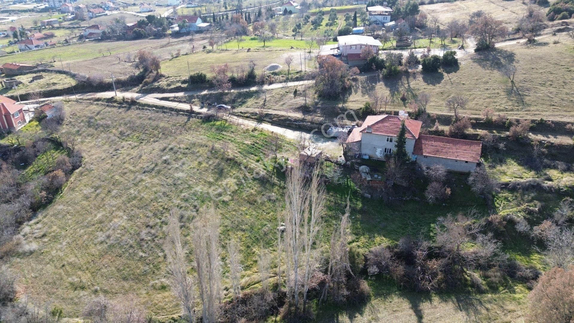 Eşme Kemer Mahallesinde Şehir Ve Doğa Manzaralı Satılık Değerli Arsa - Görsel 4