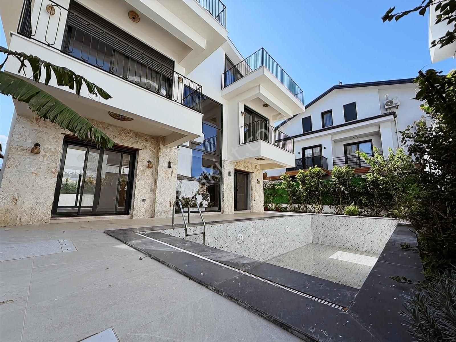 Menteşeoğlu'nda Müstakil Havuzlu 4+1 Satılık Villa - Görsel 30