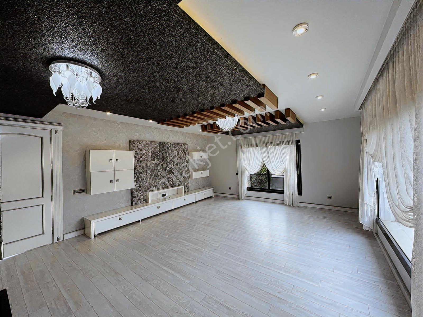 Şirinköy Mahallesinde Köşe Konumda Ultra Lüks 6+2 Kiralık Villa - Görsel 29