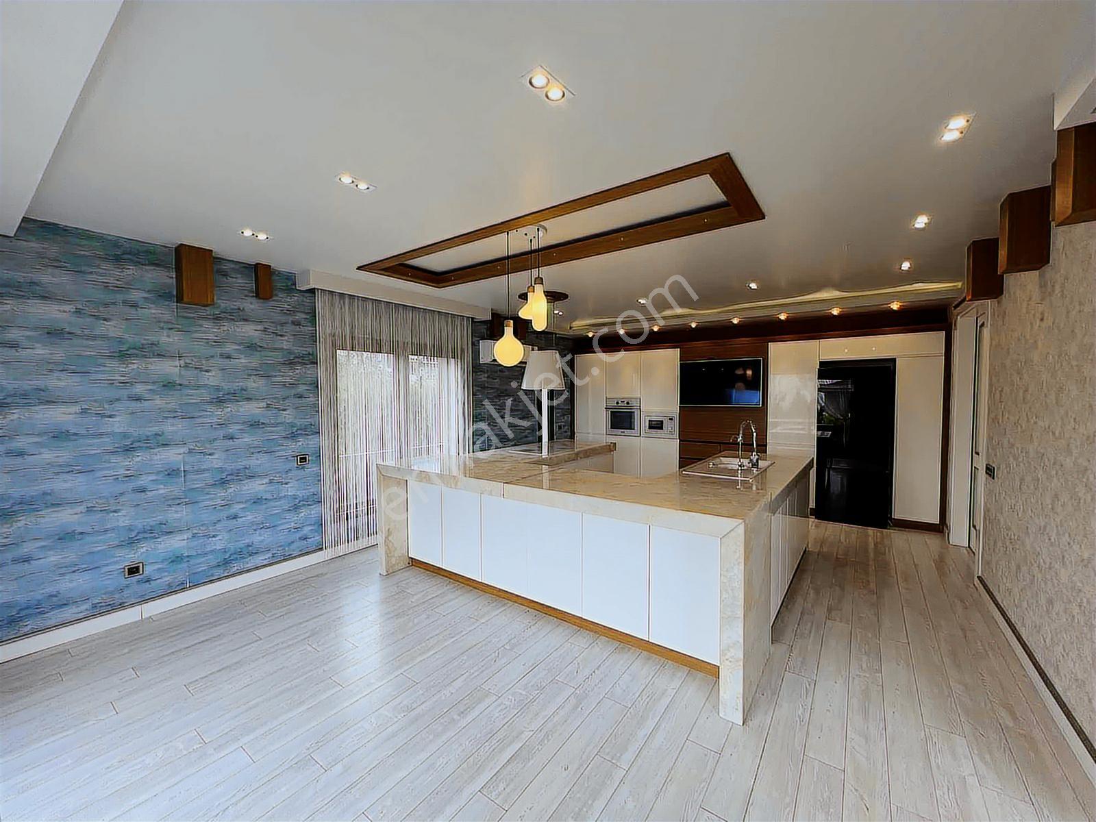 Şirinköy Mahallesinde Köşe Konumda Ultra Lüks 6+2 Kiralık Villa - Görsel 28