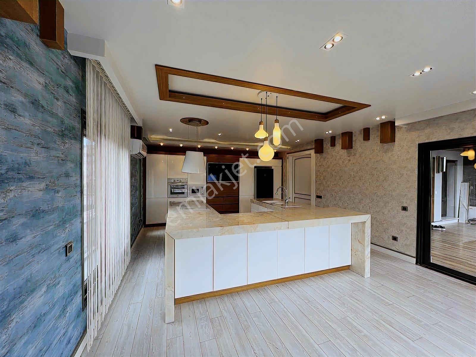 Şirinköy Mahallesinde Köşe Konumda Ultra Lüks 6+2 Kiralık Villa - Görsel 35