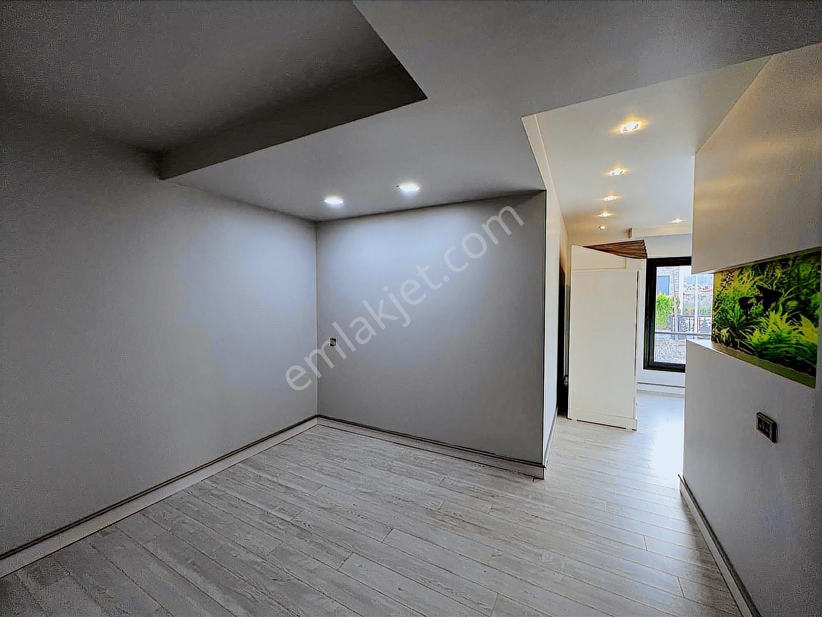 Şirinköy Mahallesinde Köşe Konumda Ultra Lüks 6+2 Kiralık Villa - Görsel 5