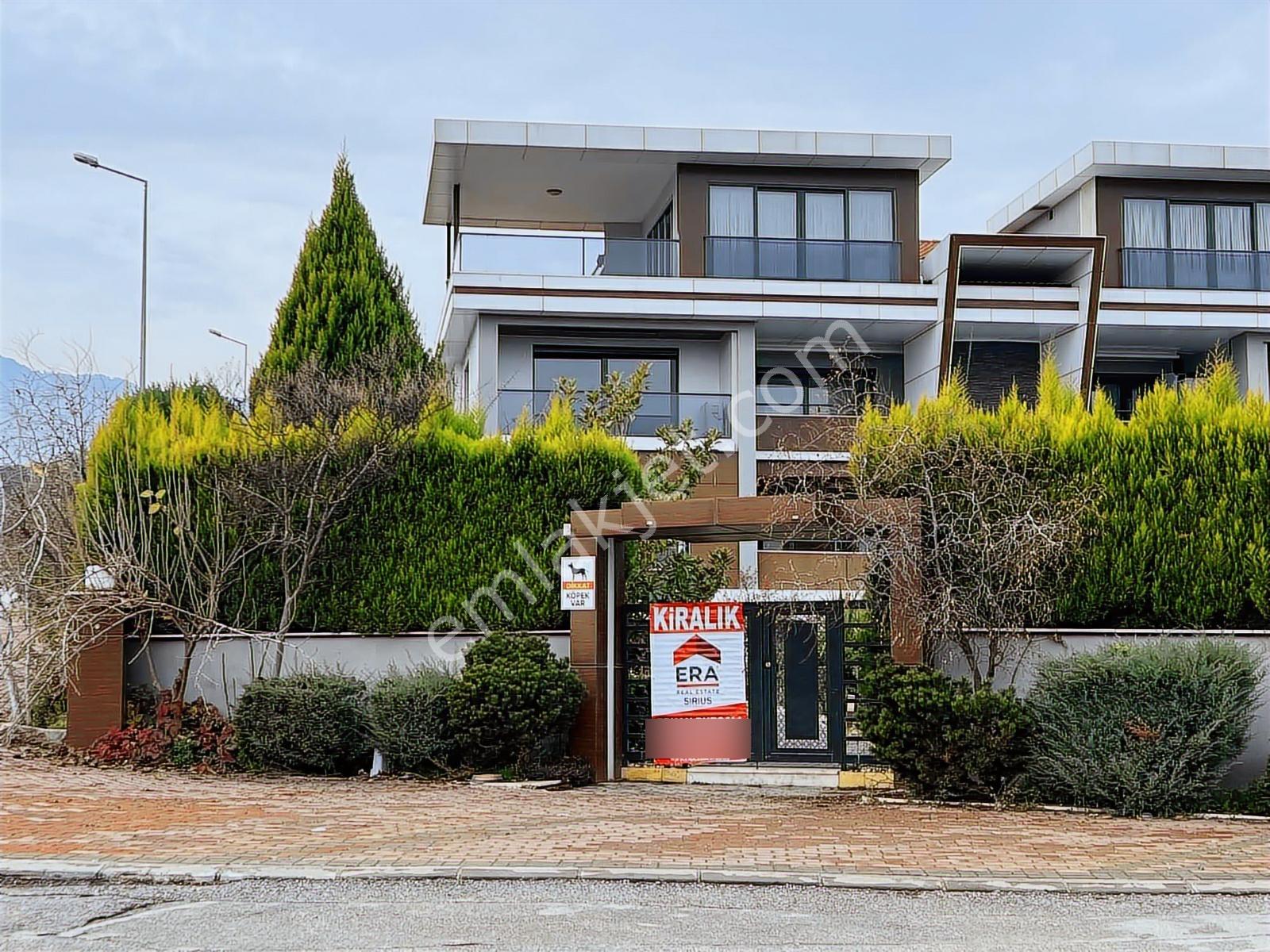Şirinköy Mahallesinde Köşe Konumda Ultra Lüks 6+2 Kiralık Villa - Görsel 34