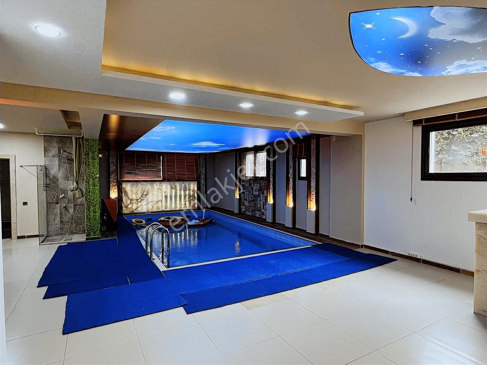 Şirinköy Mahallesinde Köşe Konumda Ultra Lüks 6+2 Kiralık Villa - Görsel 22