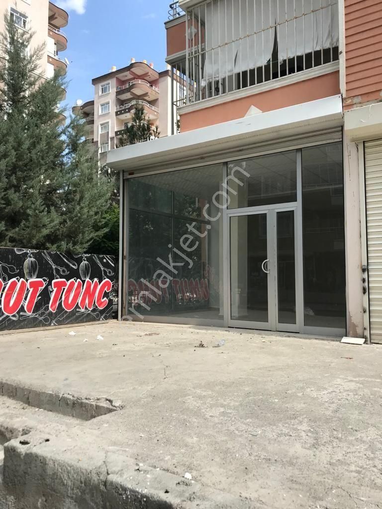 Makro Life Gayrimenkul'den Tekel Caddesinde Acil Satılık Fırsat Yatırımlık Dükkan - Görsel 5