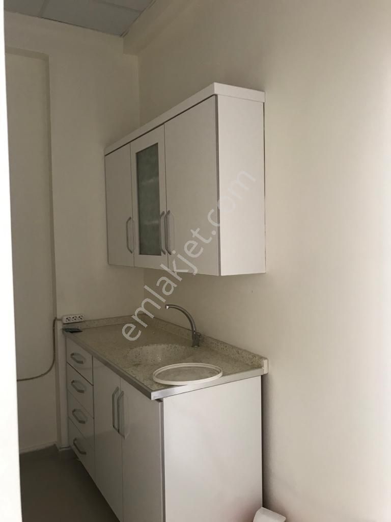 Makro Life Gayrimenkul'den Tekel Caddesinde Acil Satılık Fırsat Yatırımlık Dükkan - Görsel 3