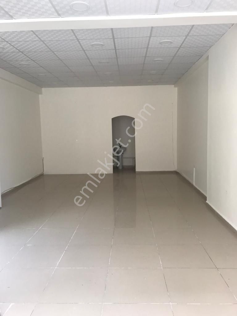 Makro Life Gayrimenkul'den Tekel Caddesinde Acil Satılık Fırsat Yatırımlık Dükkan - Görsel 6