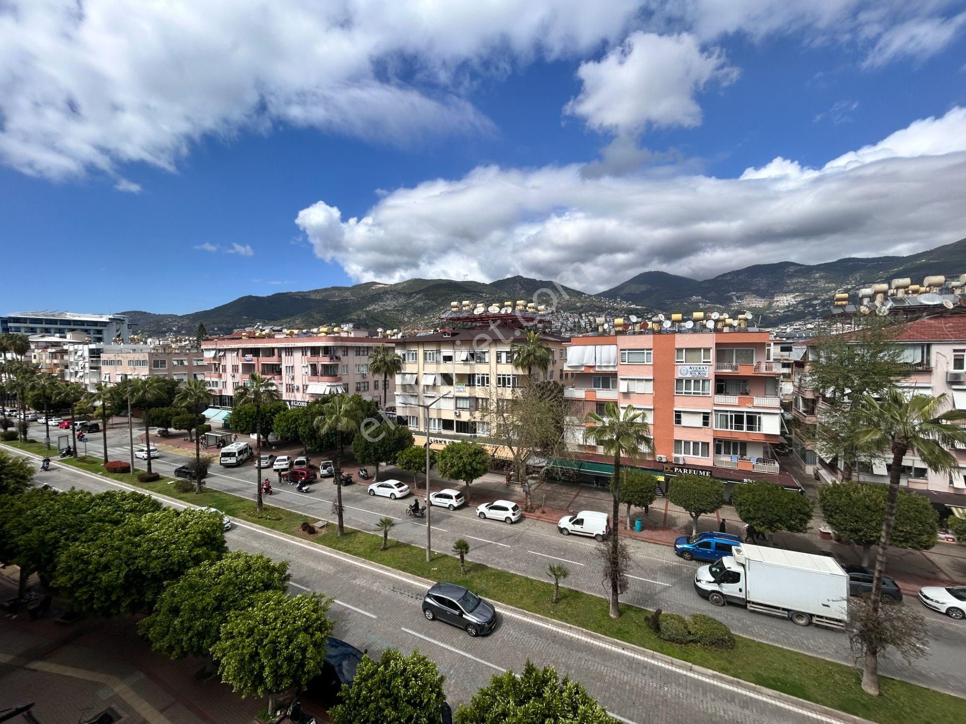 Alanya Merkez Damlataşta Denize 100 Metre Satılık 3+1 Daire - Görsel 6