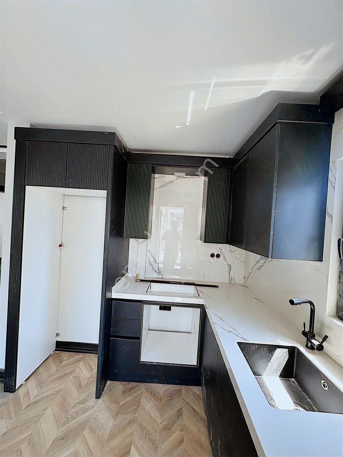 Truva'dan Tramvay Altı-denize Yakın-merkezi Ultra Lüks 1+1 Daire - Görsel 8