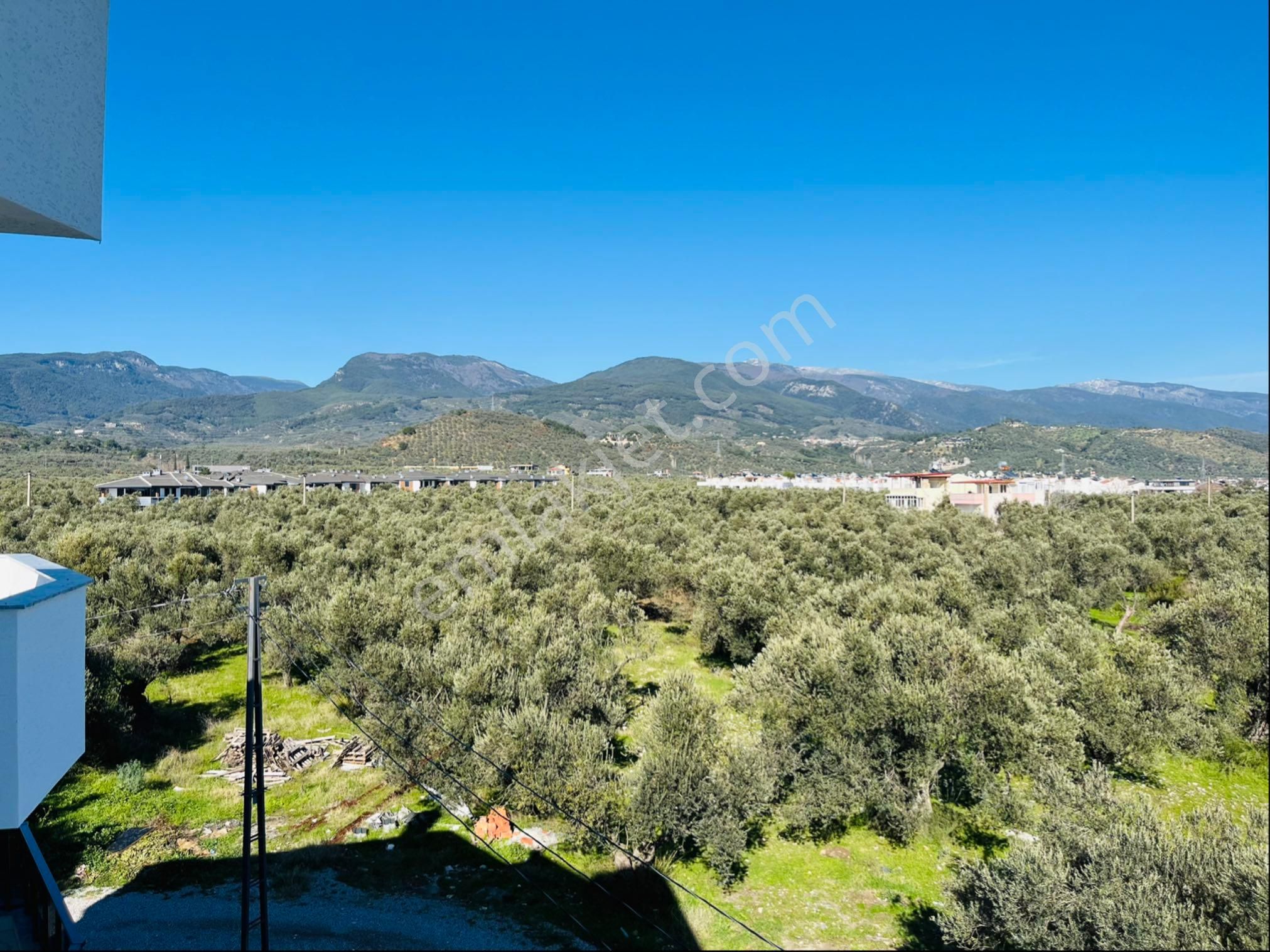 Güre Çamlıbel Sahil Kısmında Ultra Lüx 4+1 Teraslı Bahçeli Garajlı Triblex Villa - Görsel 34