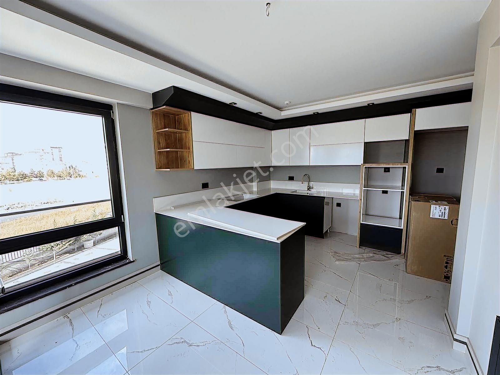 Satılık Sitilanka 4+1 Köşe Daire - Görsel 11