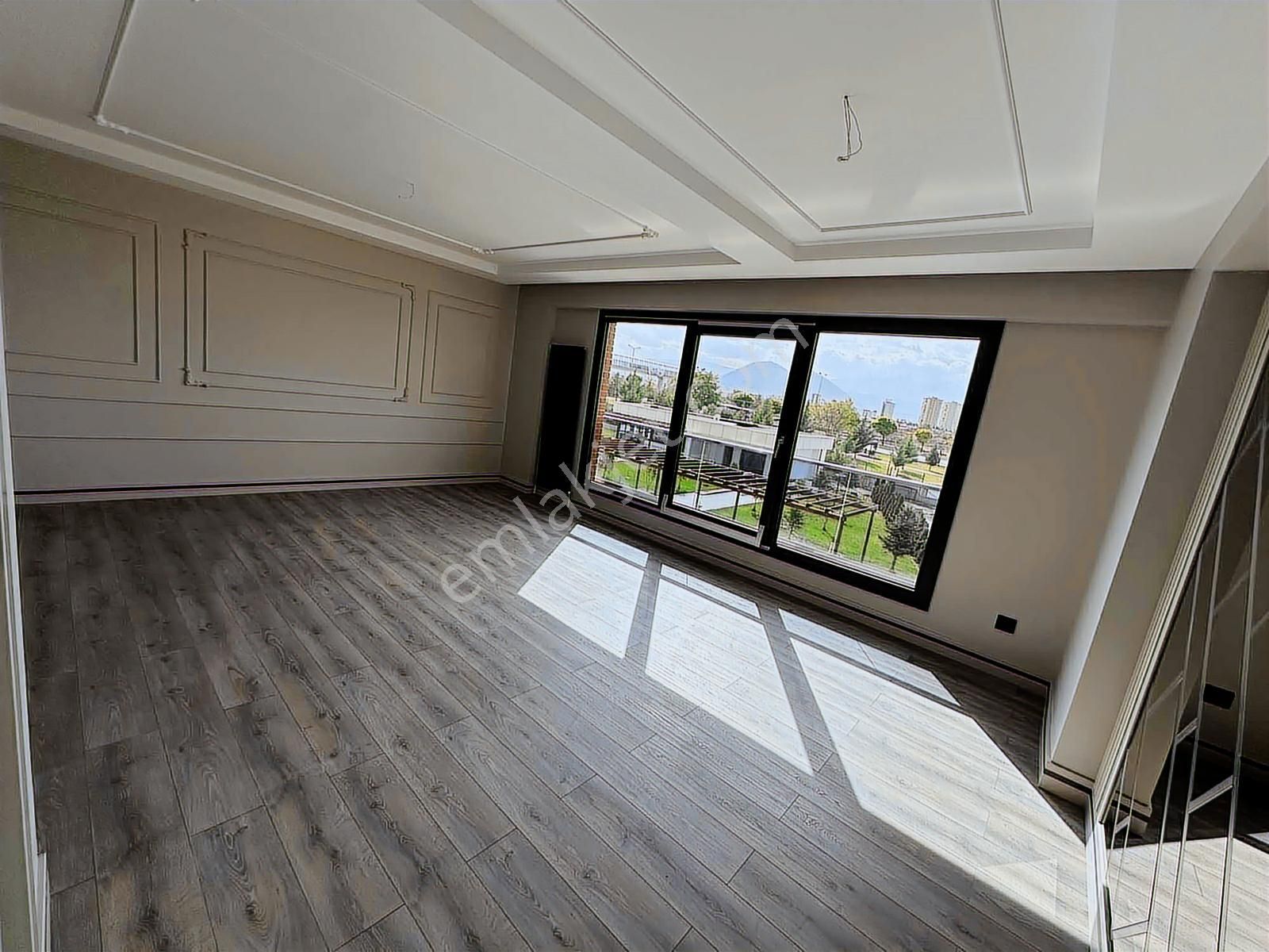 Satılık Sitilanka 4+1 Köşe Daire - Görsel 21