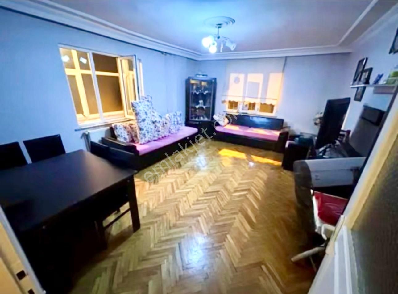 Molla Team'den Bağlarbaşı, Adsıznefer Cad Üzerinde 85 M² 2+1 - Görsel 2