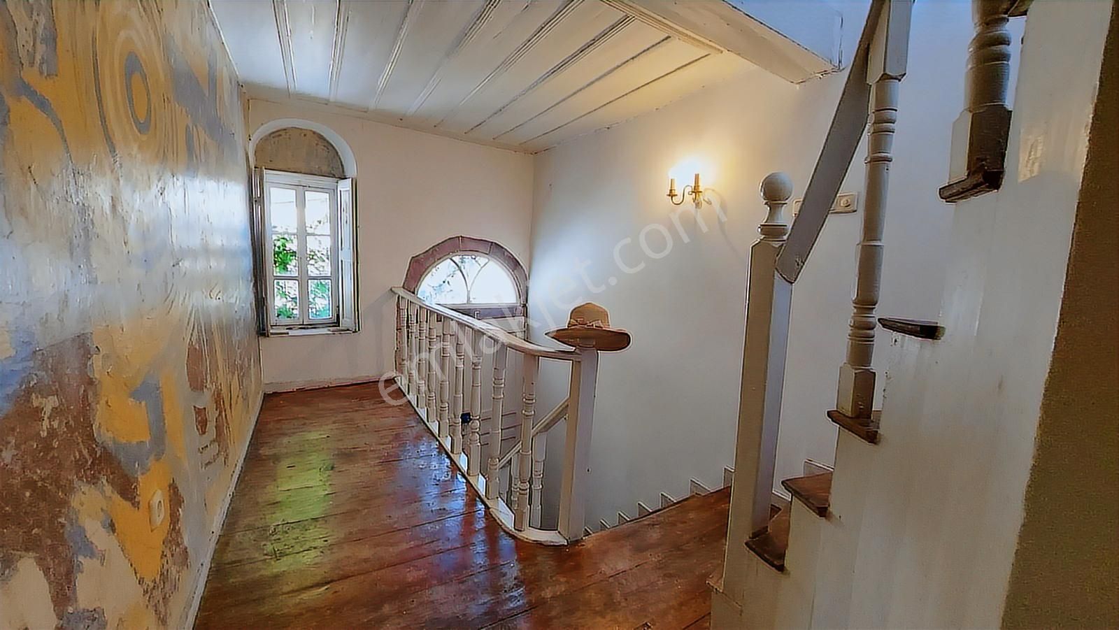 13 Nisan'da Dükkanlı Ve Deniz Manzaralı Teraslı Köşebaşı Rum Evi - Görsel 25