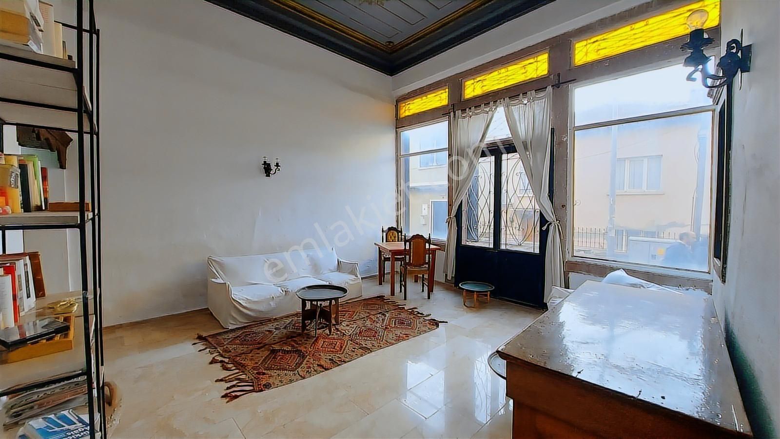 13 Nisan'da Dükkanlı Ve Deniz Manzaralı Teraslı Köşebaşı Rum Evi - Görsel 22