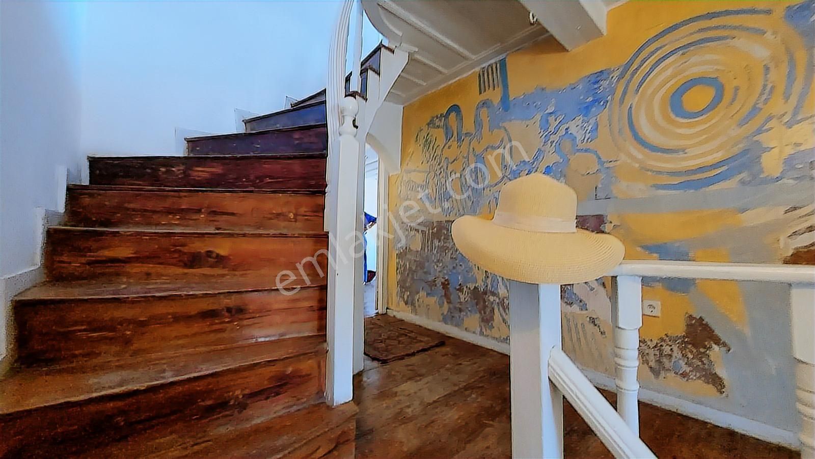 13 Nisan'da Dükkanlı Ve Deniz Manzaralı Teraslı Köşebaşı Rum Evi - Görsel 18