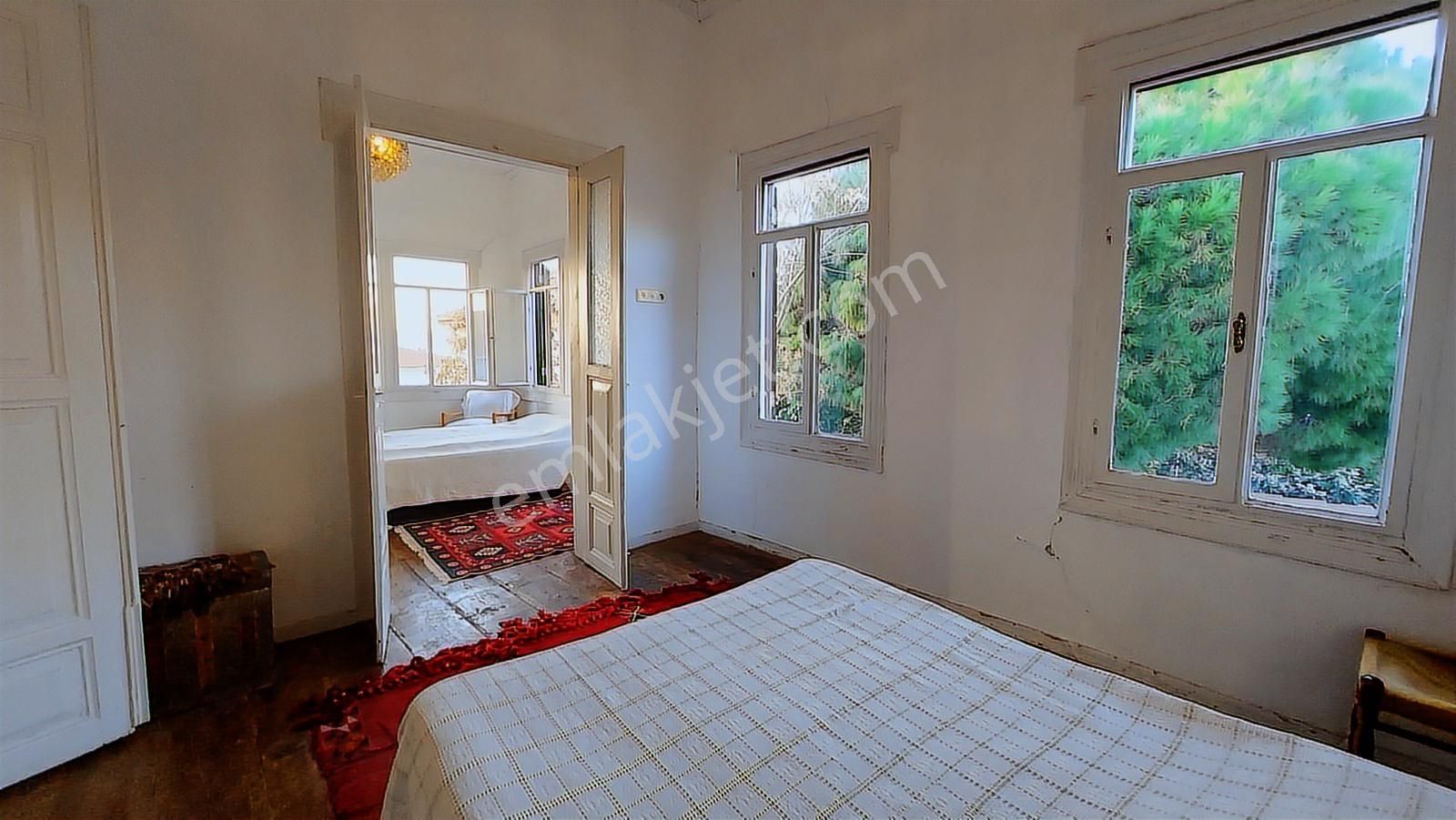 13 Nisan'da Dükkanlı Ve Deniz Manzaralı Teraslı Köşebaşı Rum Evi - Görsel 19