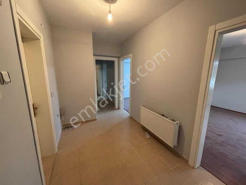 Serdivan İstiklalde Ata3 Sitesinde Garajlı Satılık 3+1 Daire - Görsel 17