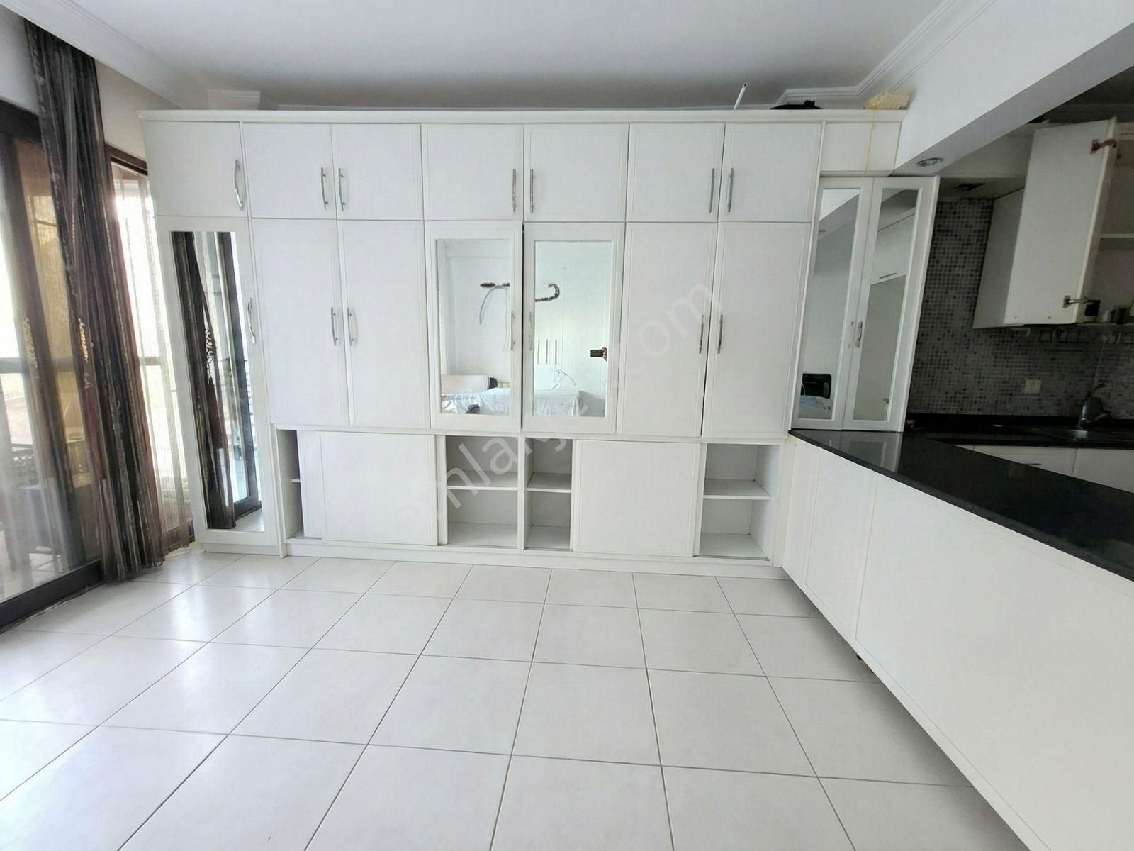 Marmaris Sitelerde Denize Sıfır, Özel Plajlı 1+1 Daire - Görsel 6