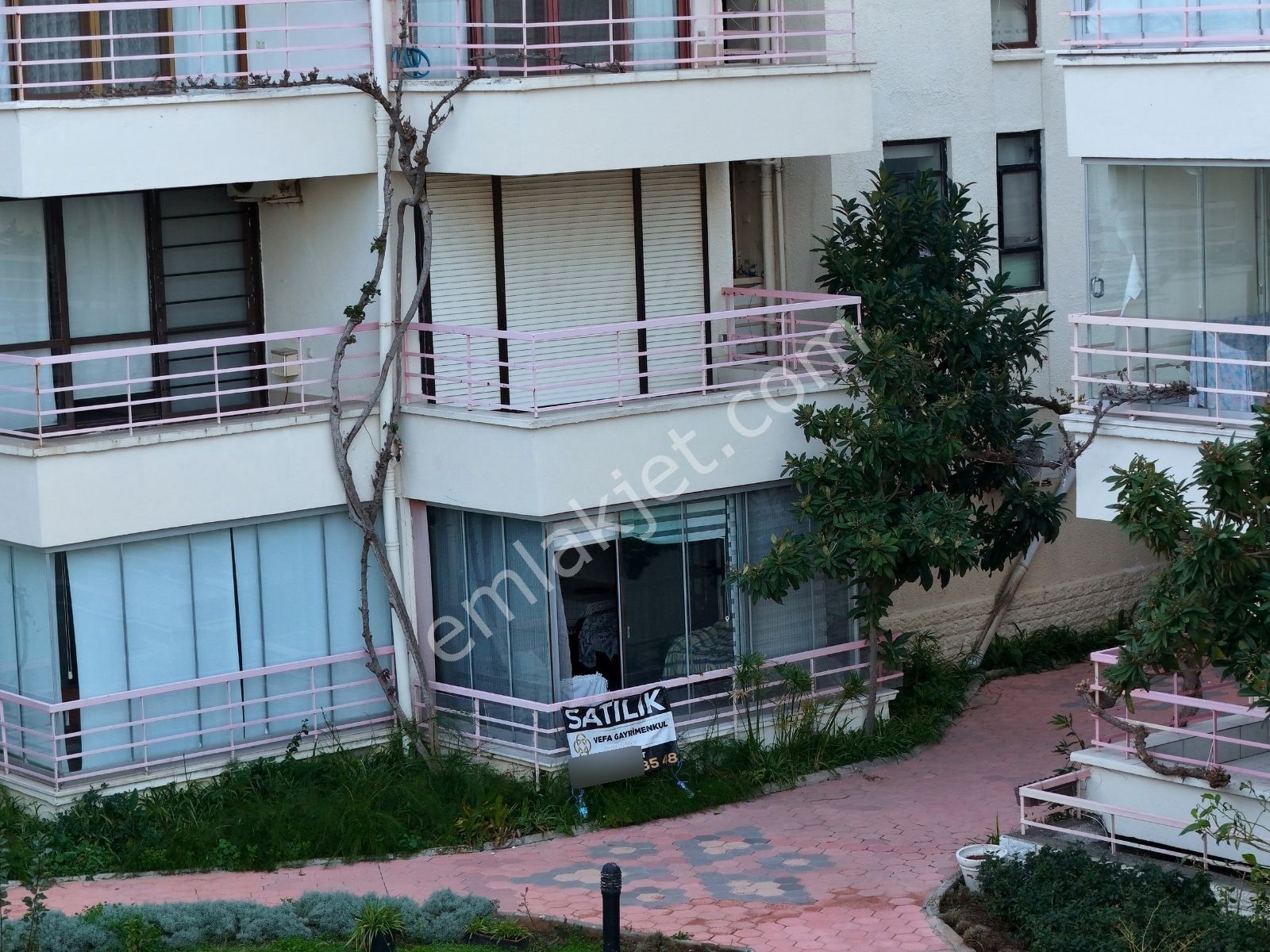 Marmaris Sitelerde Denize Sıfır, Özel Plajlı 1+1 Daire - Görsel 8