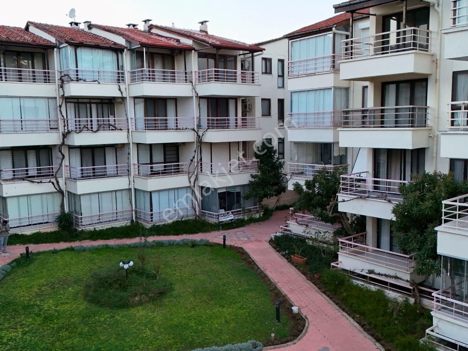 Marmaris Sitelerde Denize Sıfır, Özel Plajlı 1+1 Daire - Görsel 3
