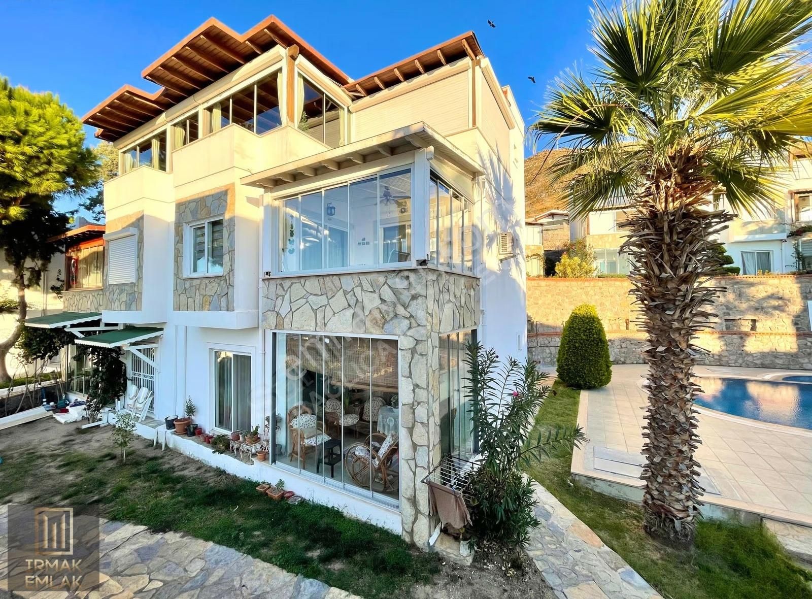 Turgutreis Yalı Mevkiinde 2+1 Bahçe Katı Havuzlu Daire