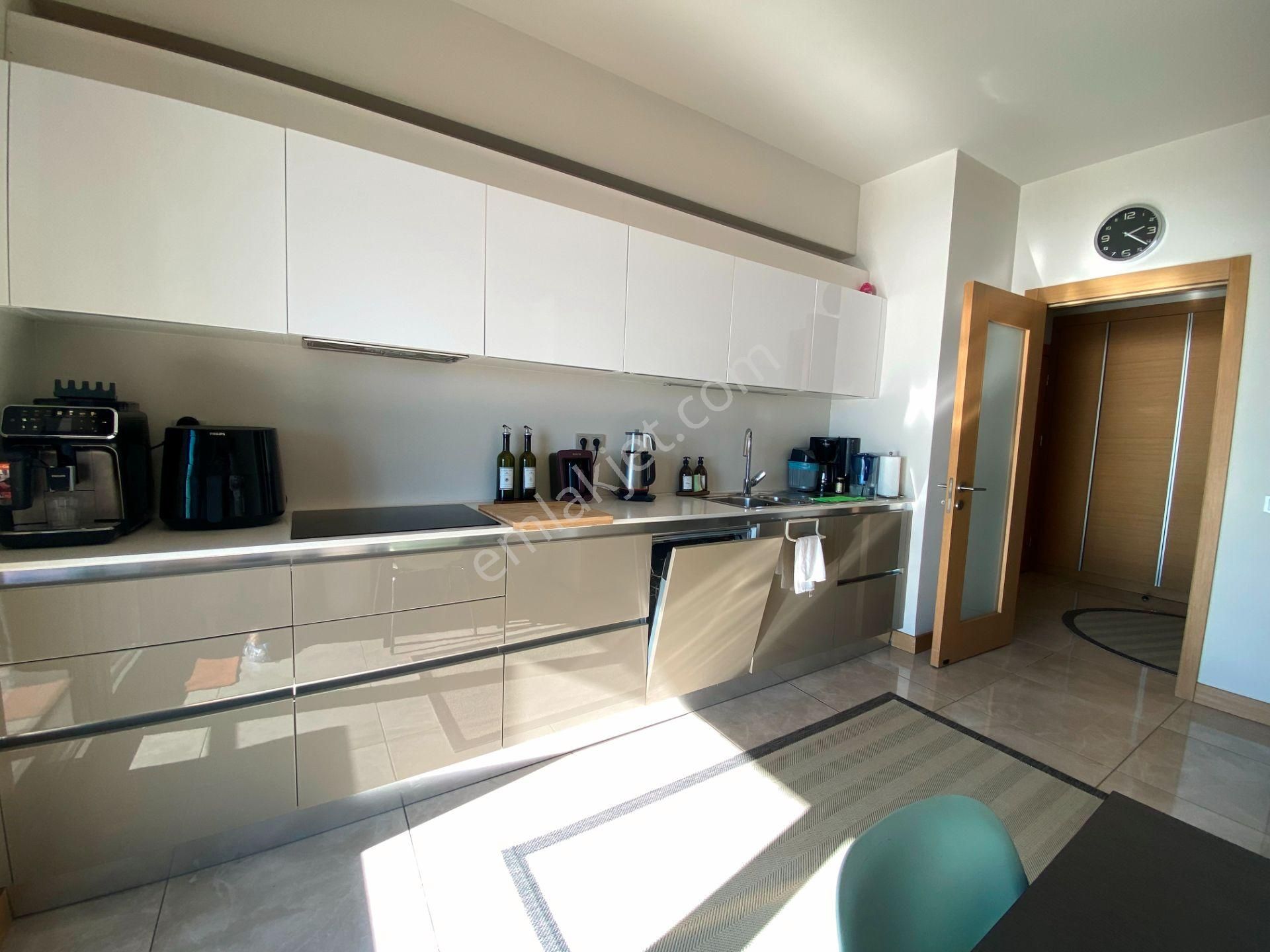 Sahil Mesa 223'de Deniz Manzaralı 2 Balkonlu 163m2 Kiralık 3+1 - Görsel 17