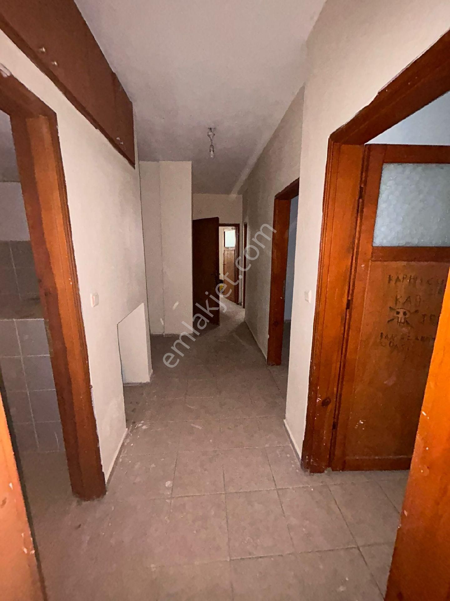 Yeni Mahalle Real Avm Yakını