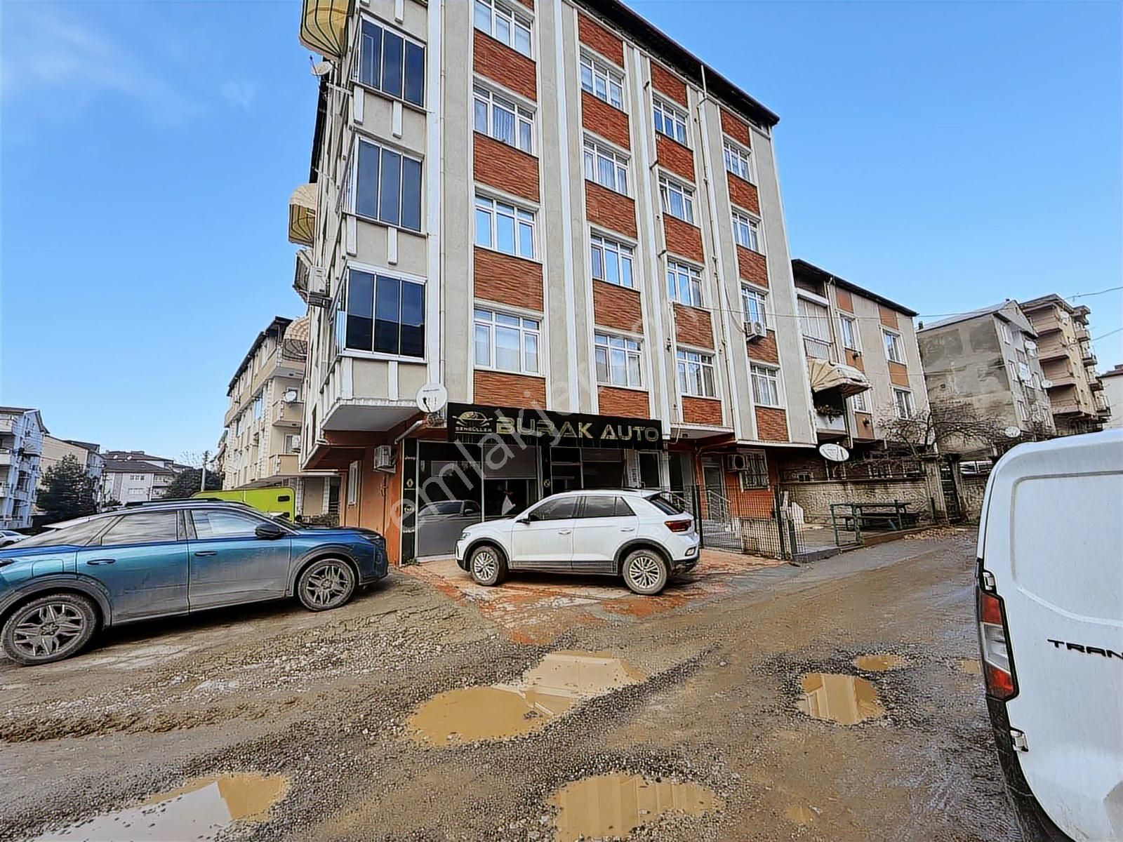 Körfez M.sinan Mah Satılık Dükkan Ofis