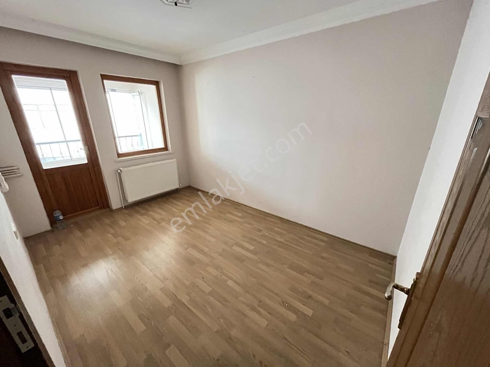 2+1 90m2 Altında 2.kat Daire Var Full Yapılı Fırsat Dairesi !! - Görsel 9