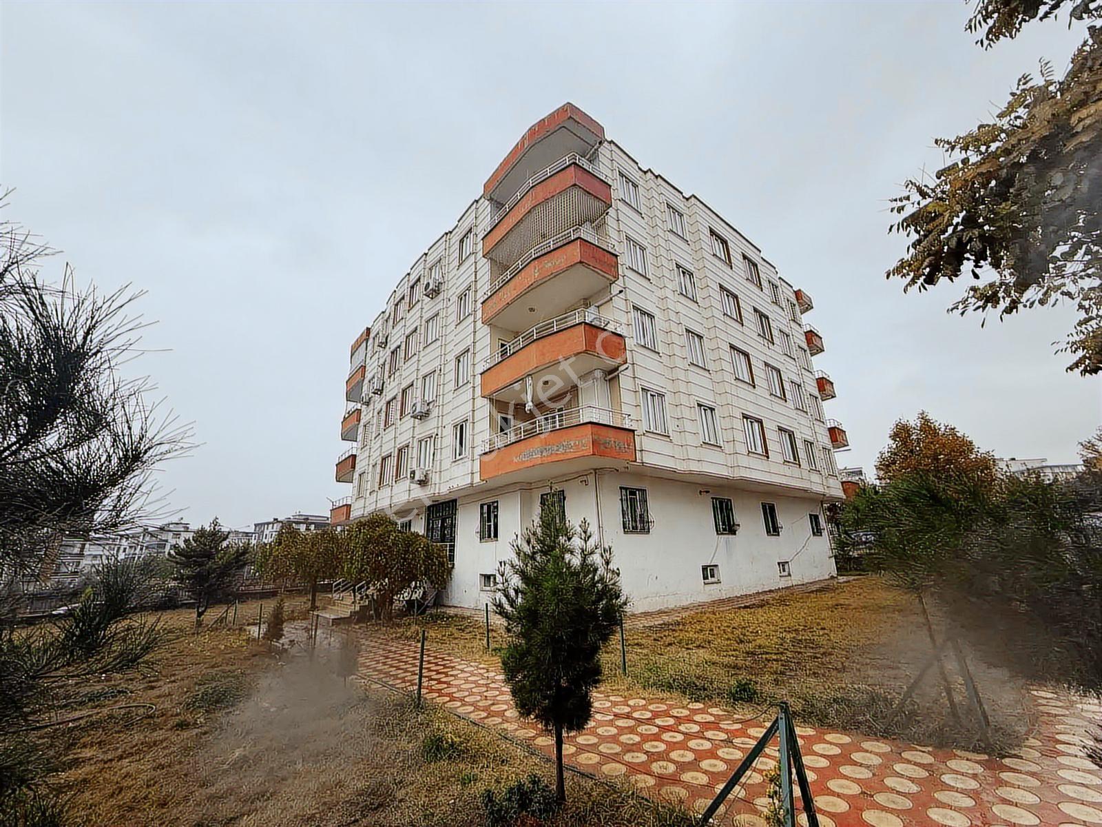 Gültebede Satılık 3+1 Konumu Cok Güzel Yerde Okullar Cephesi - Görsel 3