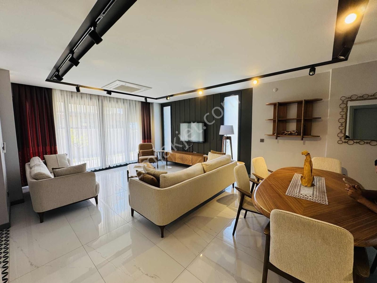 Kuşadası Avm Bölgesinde Tek Müstakil Özel Havuzlu 4+1 Villa - Görsel 6